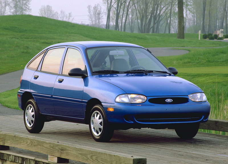 Illustration for article titled Ten Totally Bogus 90s Cars